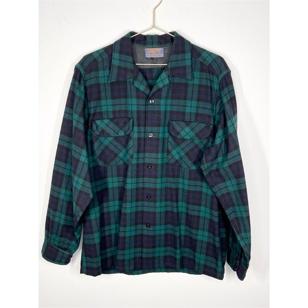 1960s Pendleton 100% Virgin Wool Plaid Board Shirt Loop Collar Flap Pockets M